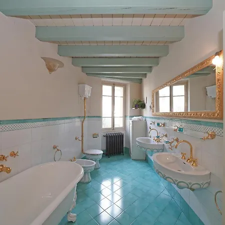 Frida Villa Salò