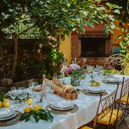 Frida Villa