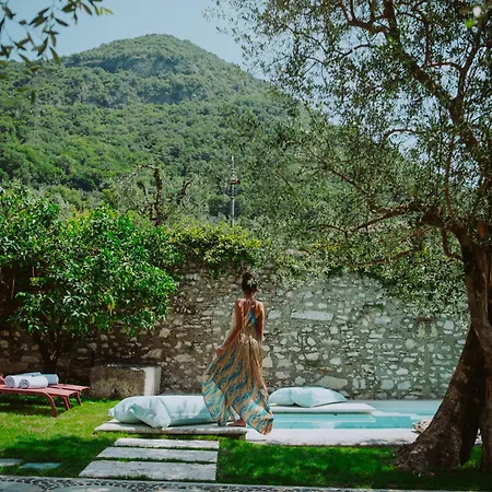 Frida Villa Salò