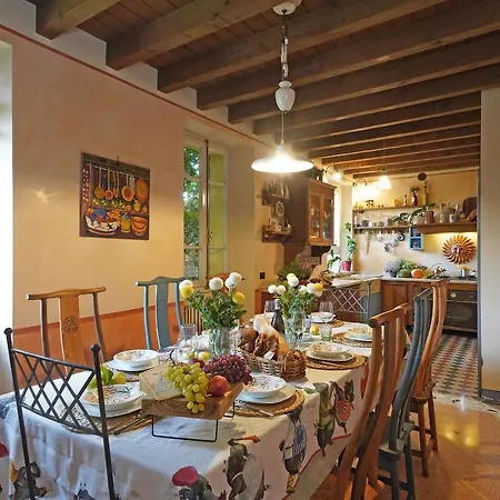 Frida Villa